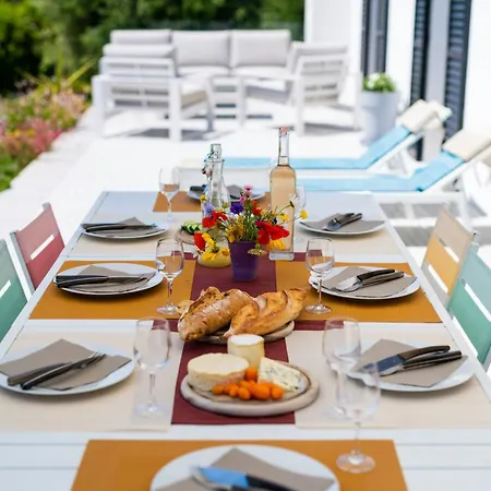 Dom wakacyjny Sea View In The Hills Of *